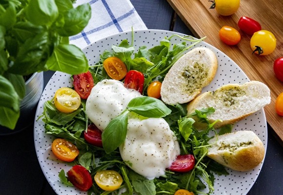 Hjemmelaget burrata ost